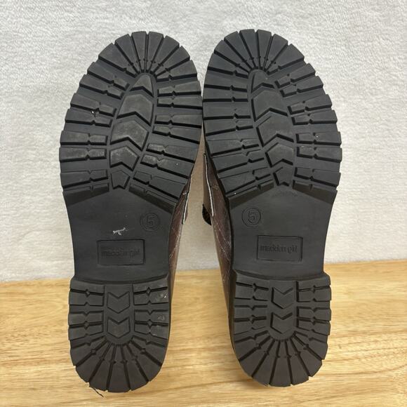 Madden Girl Jluella Silver Metallic Slip On Penny Loafer Shoes Youth Size 5 - Picture 9 of 9